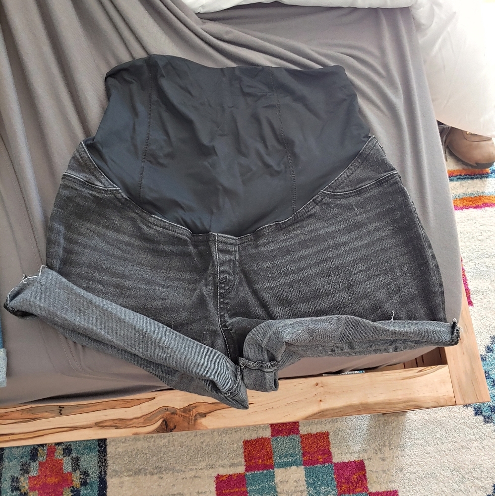 Size 8 maternity black bean shorts